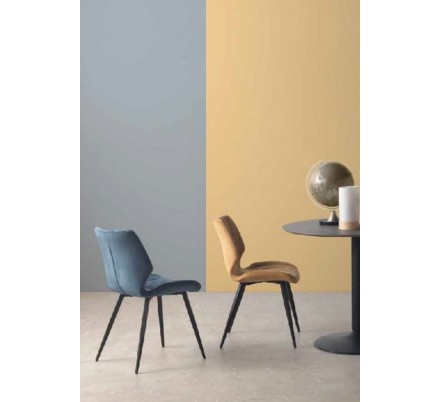 SILLÓN GIRATORIO TAPIZADO MODELO MAURO PATAS METALICAS TERCIOPELO AZUL
